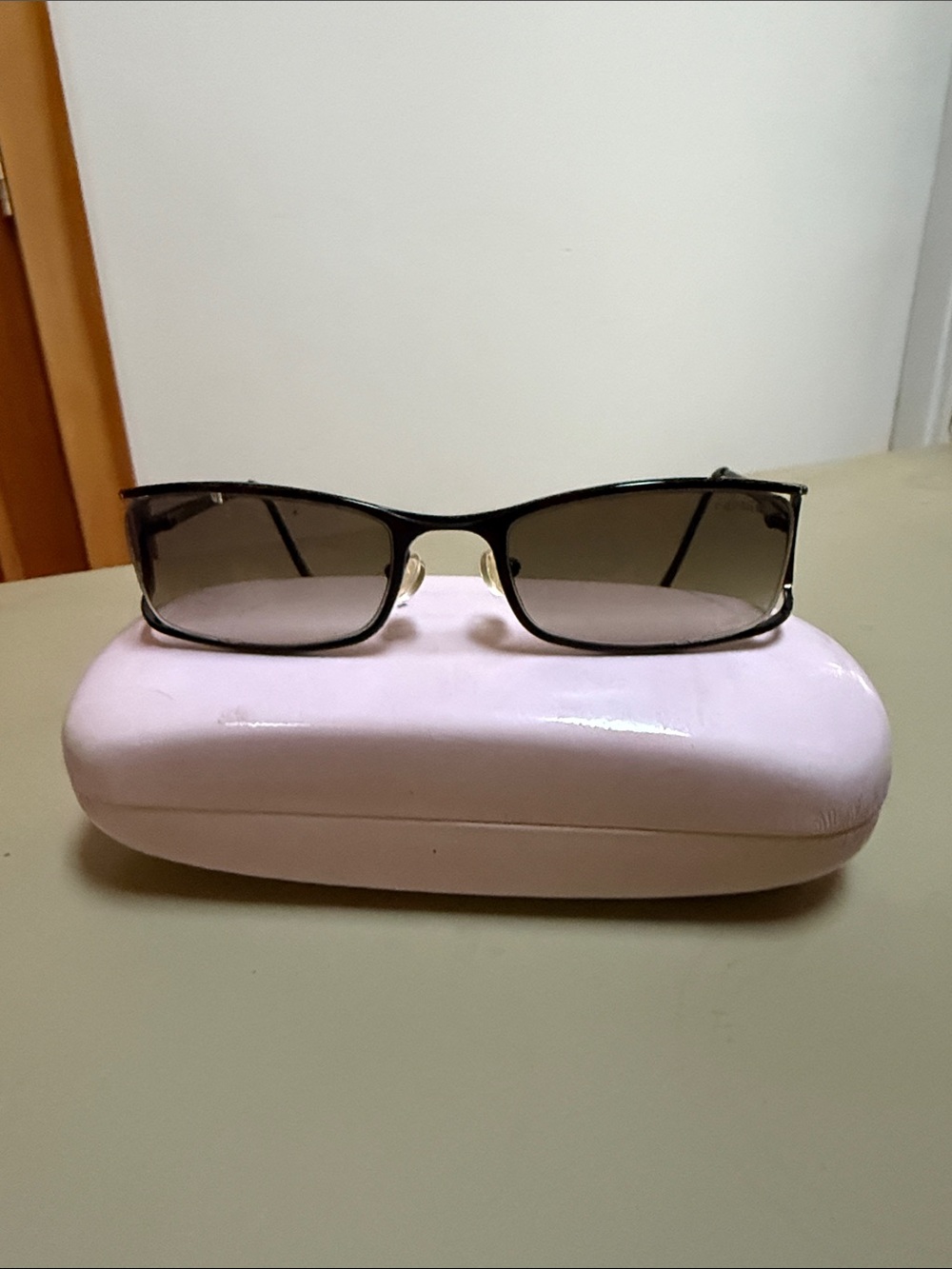 Women’s Caviar Black Rectangular Sunglasses with Smoky Lenses